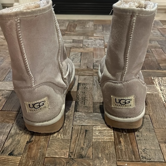 UGG Suede Short Classic Boots - Picture 2 of 11
